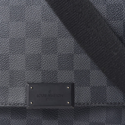 Louis Vuitton Damier Graphite District MM 14 of 14