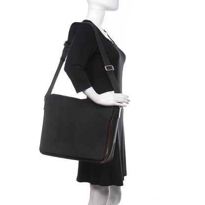 Louis Vuitton Damier Geant Messenger Bag Black 2 of 14