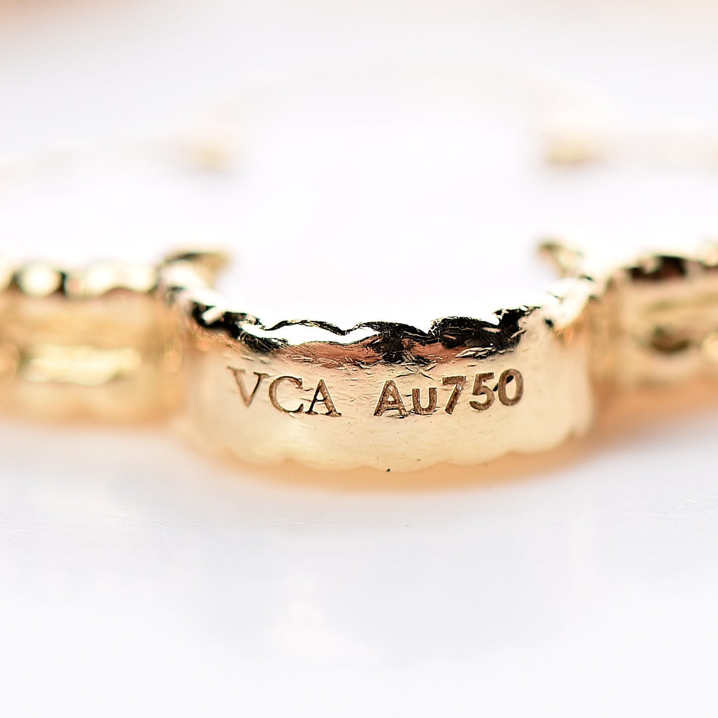 18K Yellow Gold Mother of Pearl 5 Motifs Vintage Alhambra Bracelet