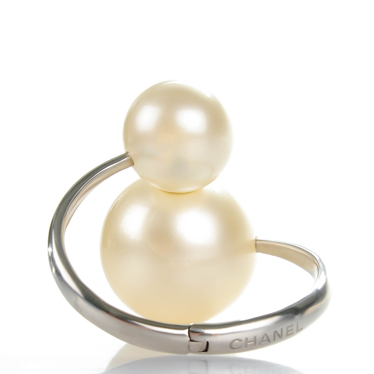 Chanel Double Pearl Cuff Silver 3 of 7