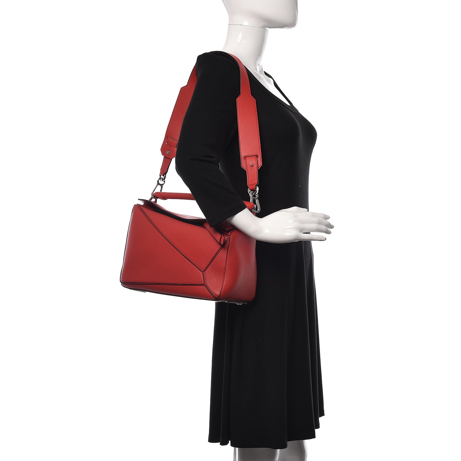 Loewe Calfskin Medium Puzzle Bag Scarlet 2 of 12