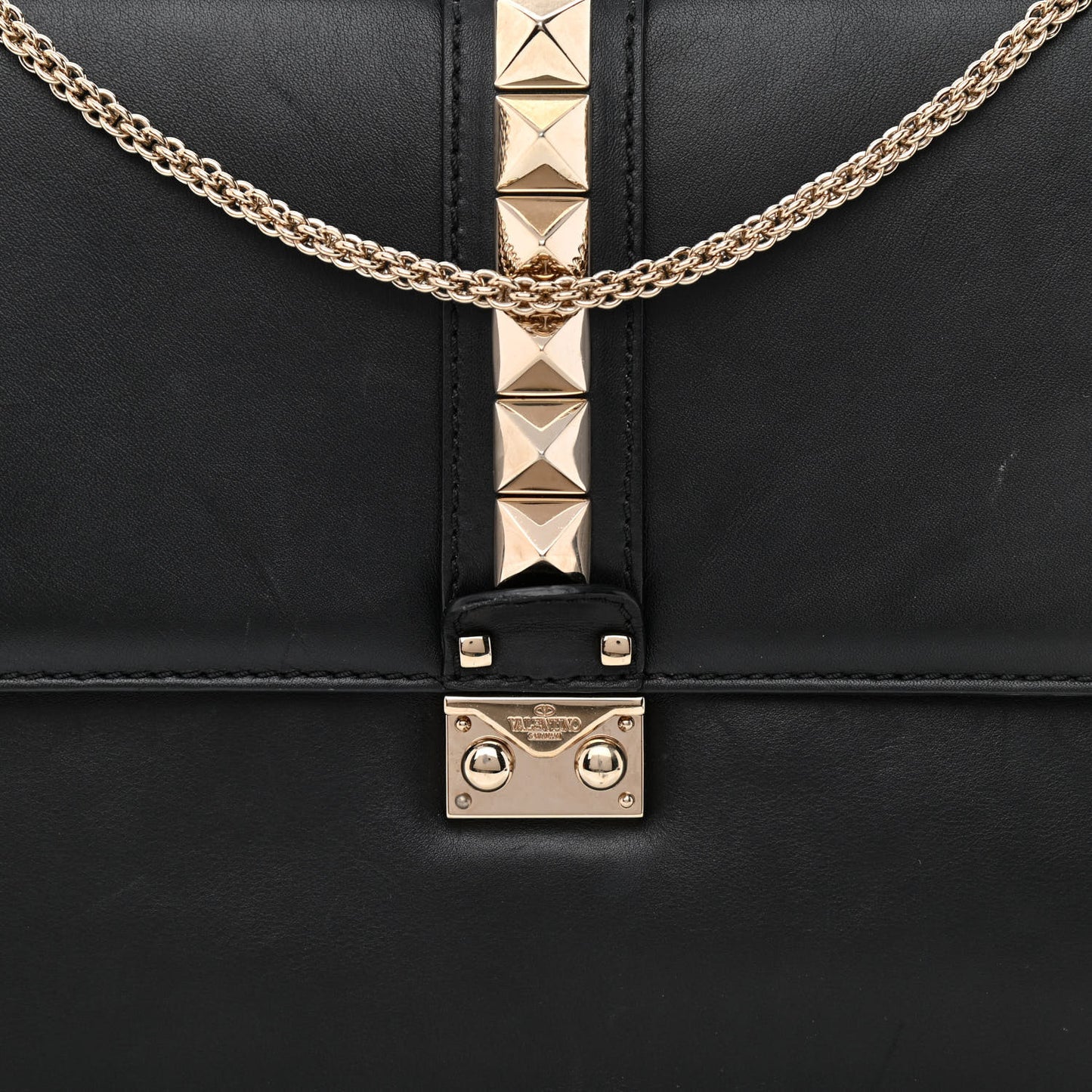 Vitello Medium Glam Lock Rockstud Flap Black