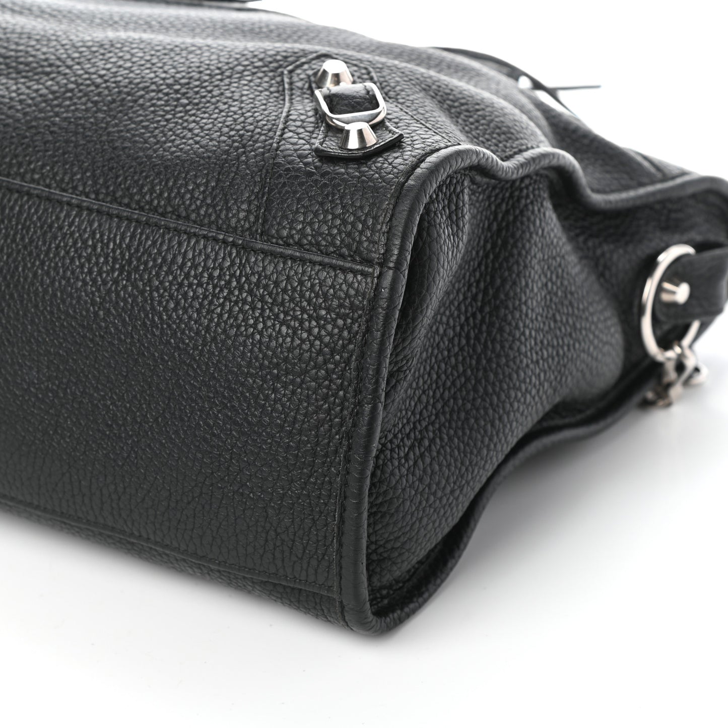 Vibrato Calfskin Classic Silver Hardware City Black