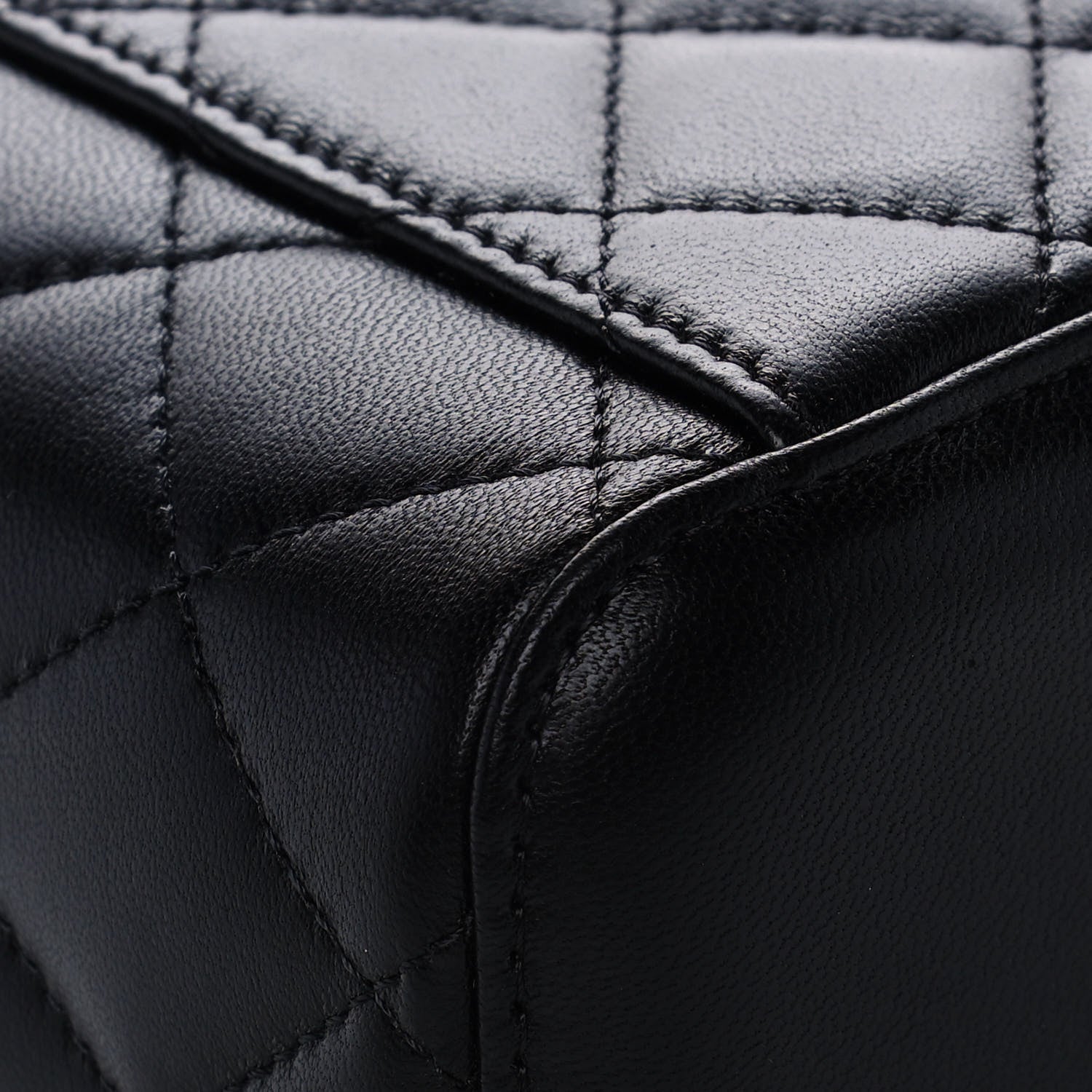 Chanel Lambskin Quilted Pearl Crush Small Vanity Case With Chain Black 12 of 14