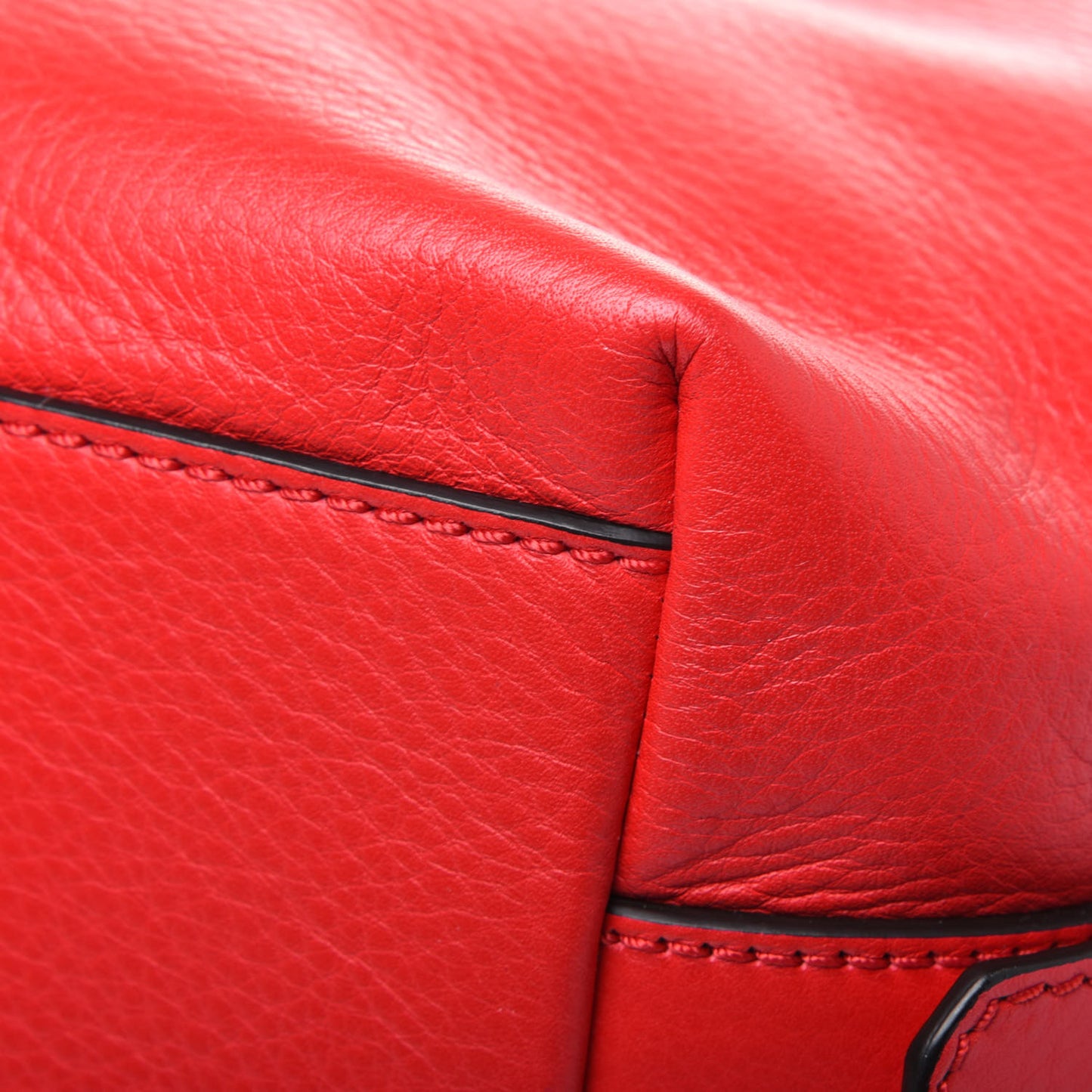 Pebbled Calfskin Small Nightingale Red
