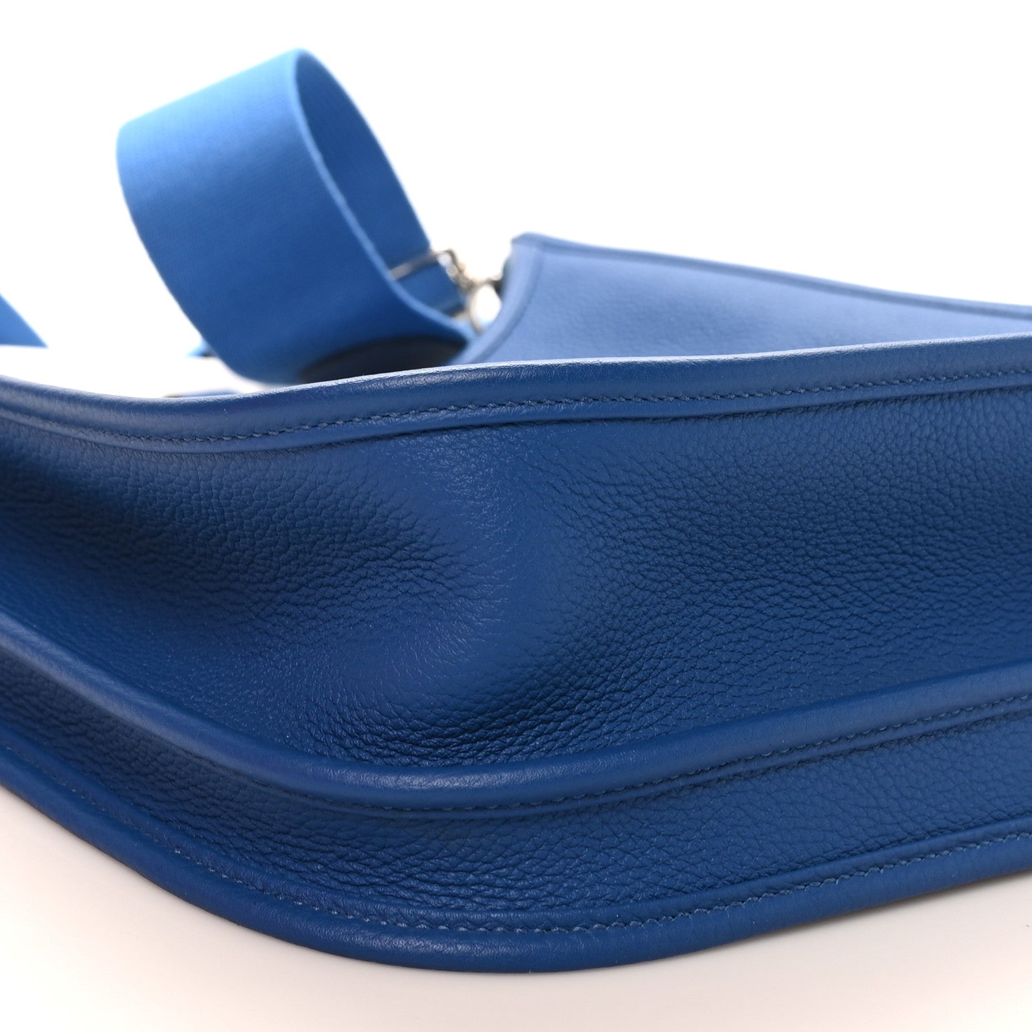 Hermes Taurillon Clemence Evelyne III PM Bleu Royal 9 of 10