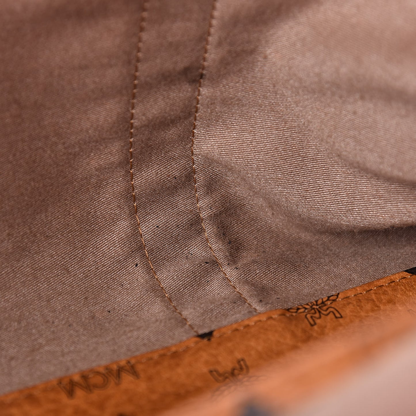Visetos Shoulder Bag Cognac