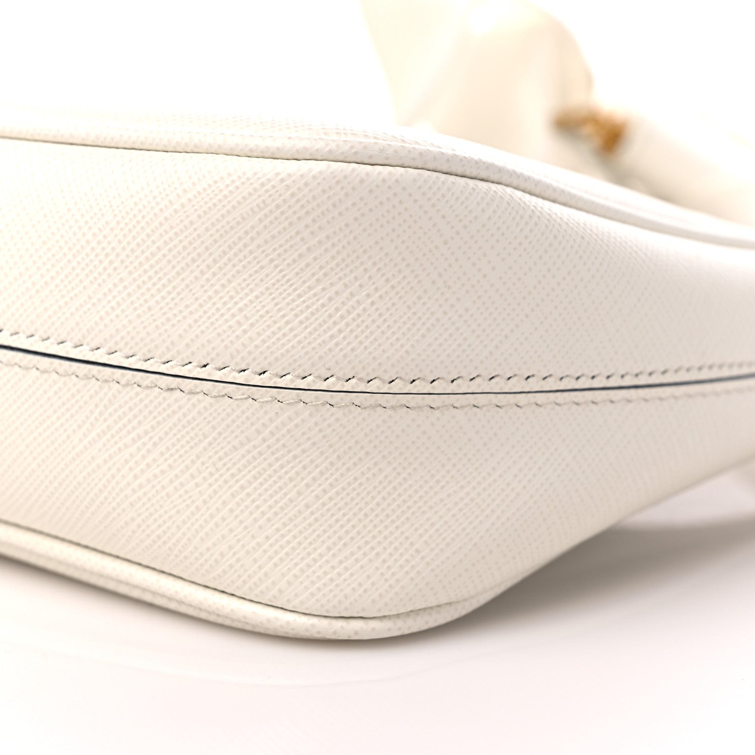 Prada Saffiano Re-Edition 2005 Shoulder Bag White 8 of 10
