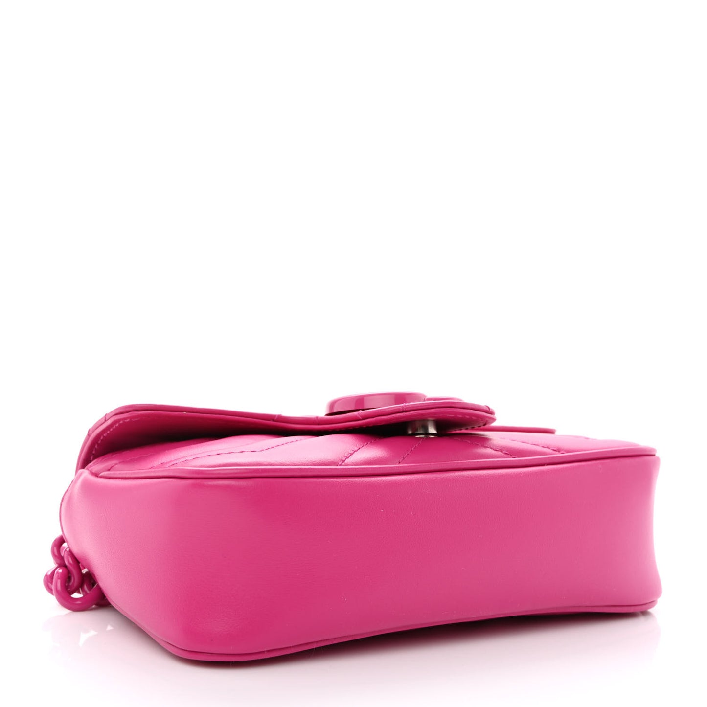 Calfskin Matelasse Monochrome GG Marmont Chain Belt Bag Classic Fuxia