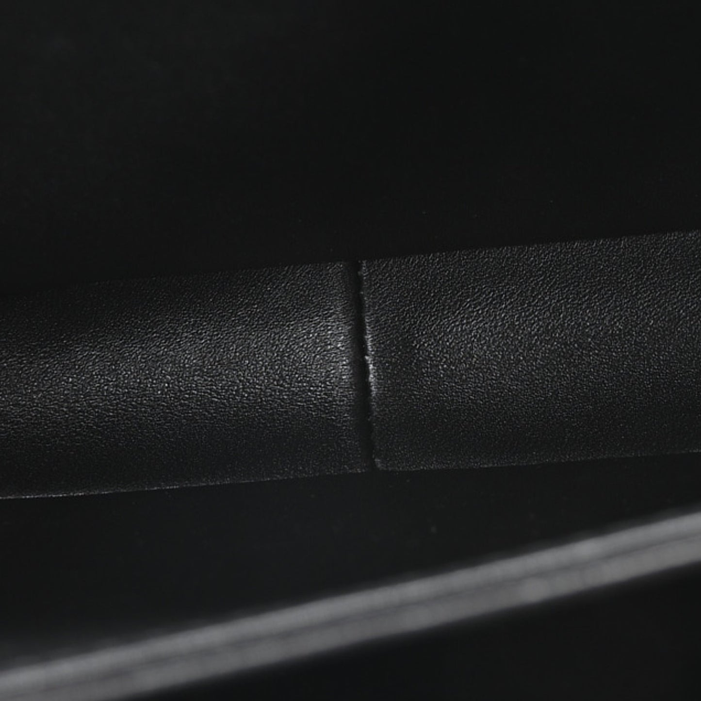 Shiny Calfskin Medium Triomphe Black