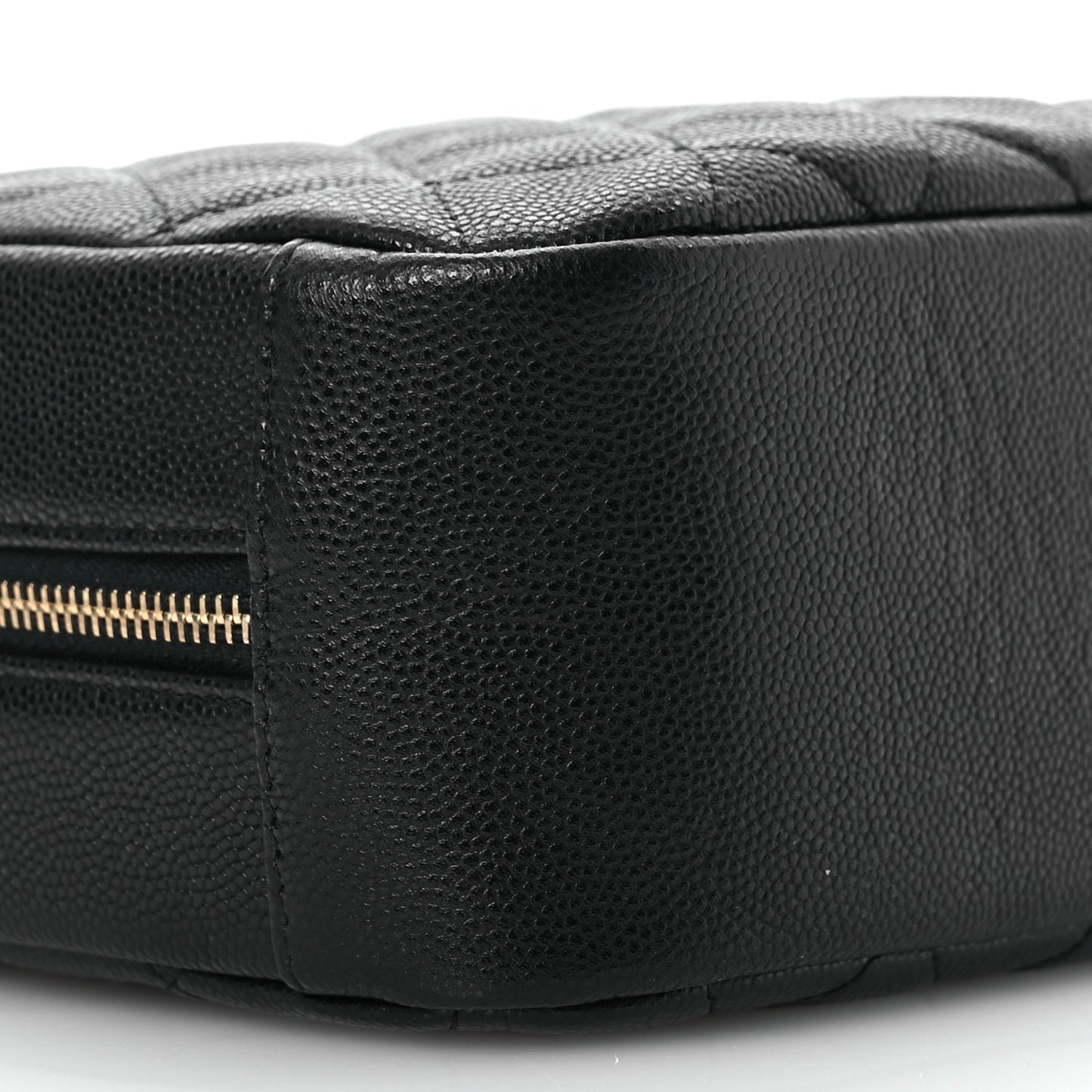 Caviar Quilted Medium Curvy Pouch Cosmetic Case Black