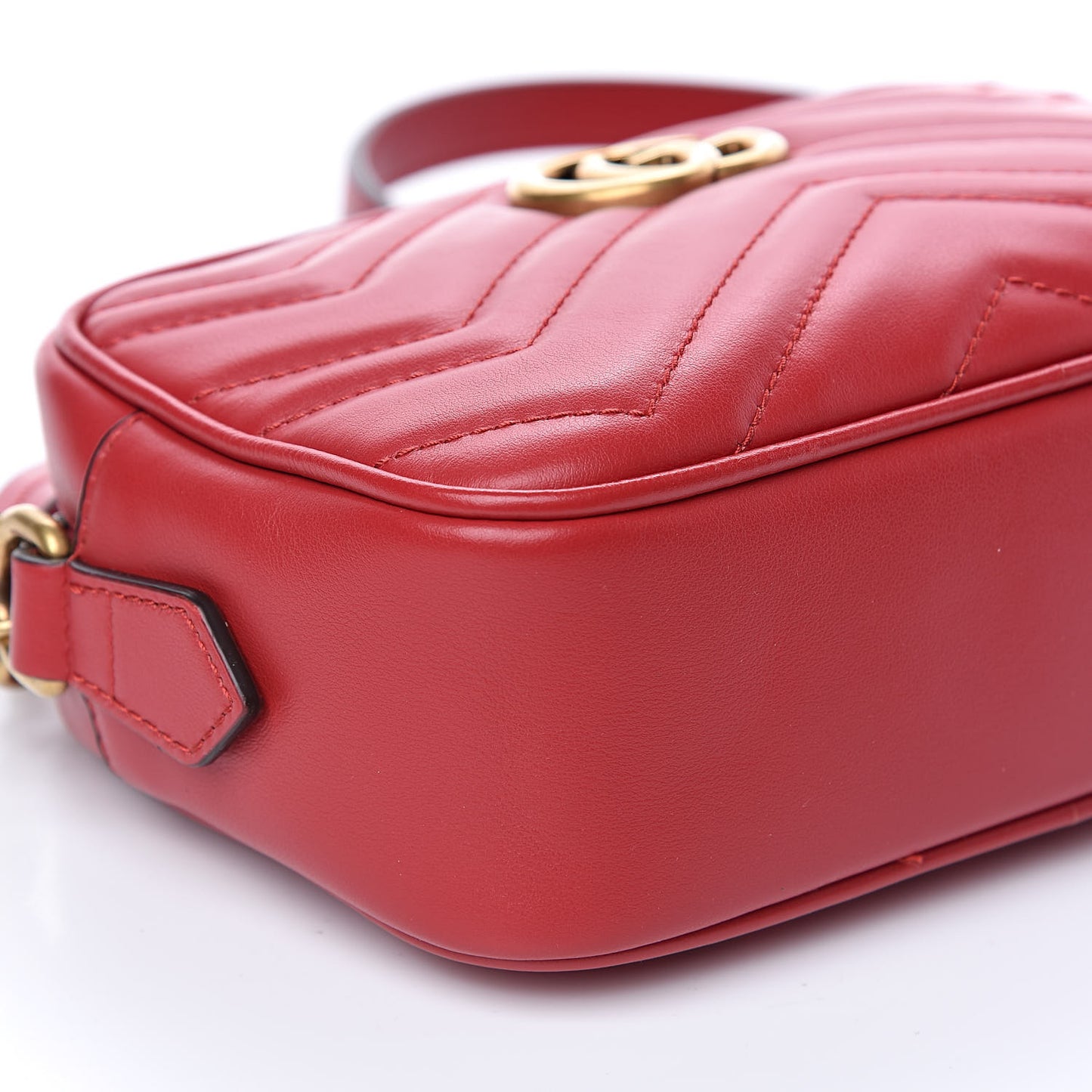 Calfskin Matelasse Mini GG Marmont Chain Shoulder Bag Hibiscus Red