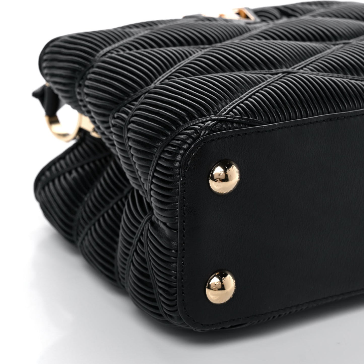 Calfskin Pleated Capucines BB Black
