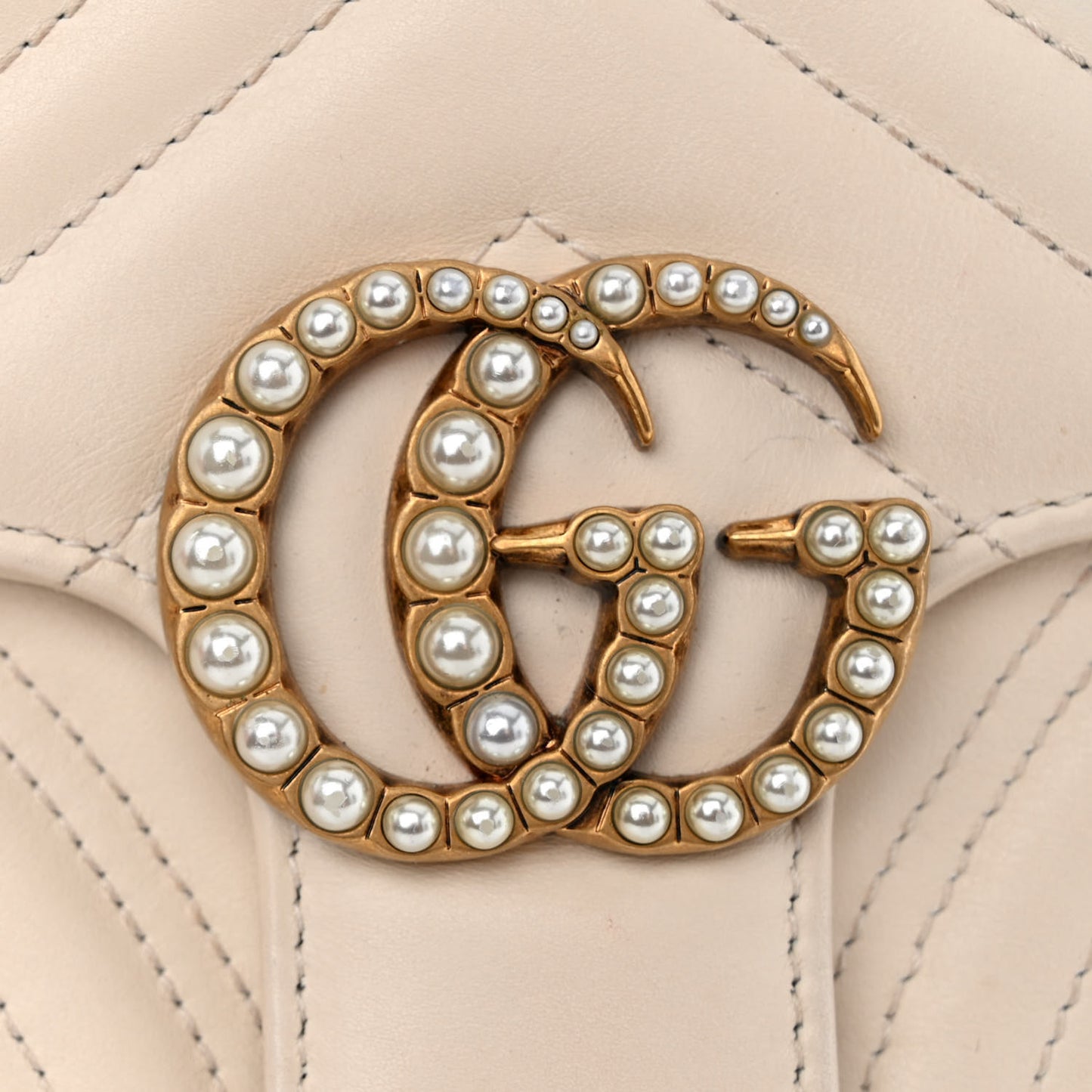 Calfskin Matelasse Pearly GG Marmont Chain Belt Bag Mystic White