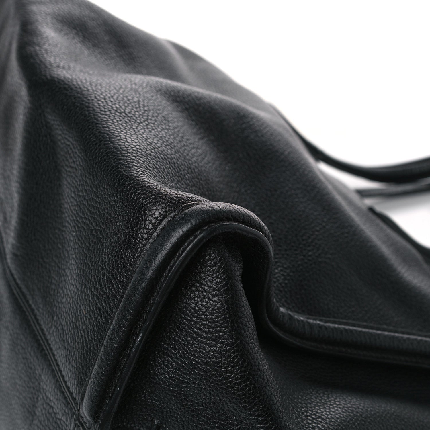 Alexander McQueen Pebbled Calfskin Large Skull Padlock Zip Around Tote Black 13 of 24