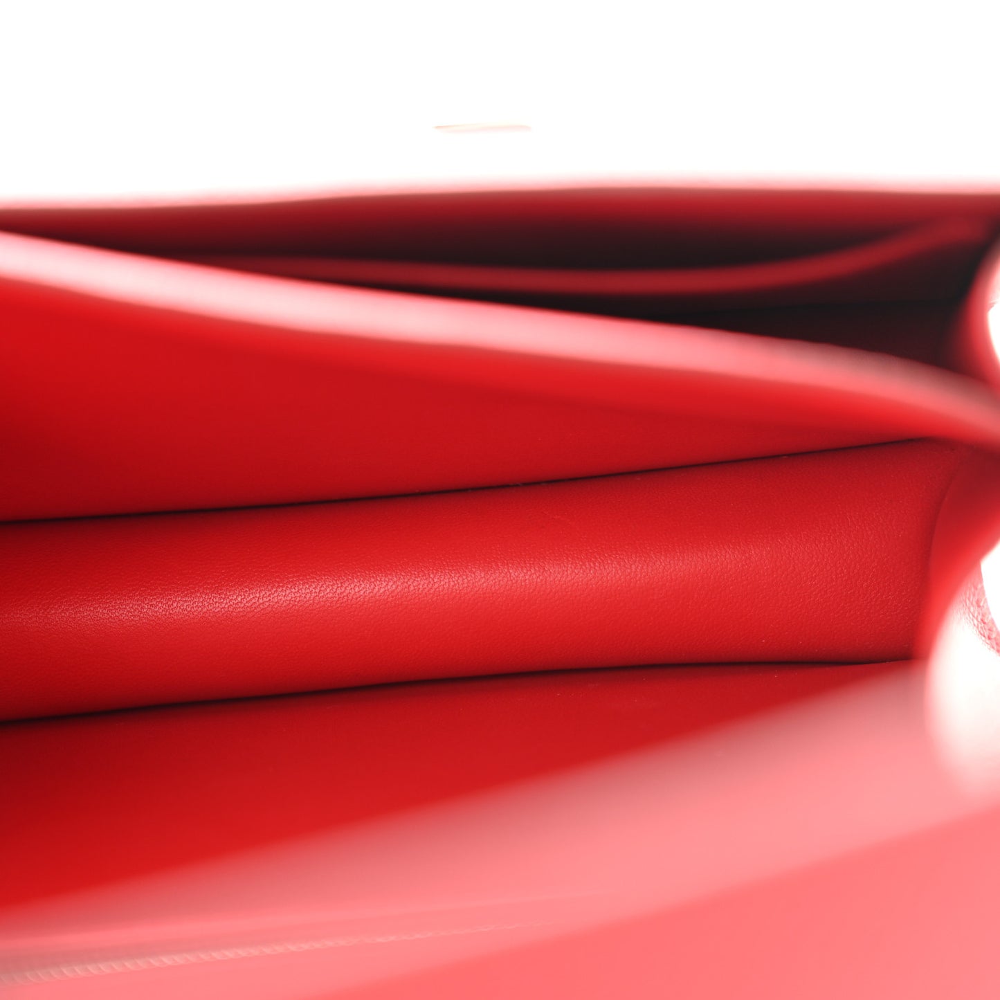 Epsom Constance 24 Rouge Casaque