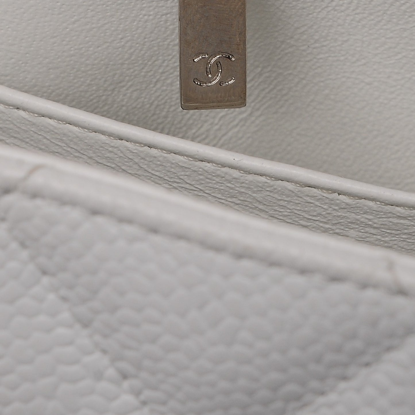 Caviar Quilted Jumbo Single Flap White