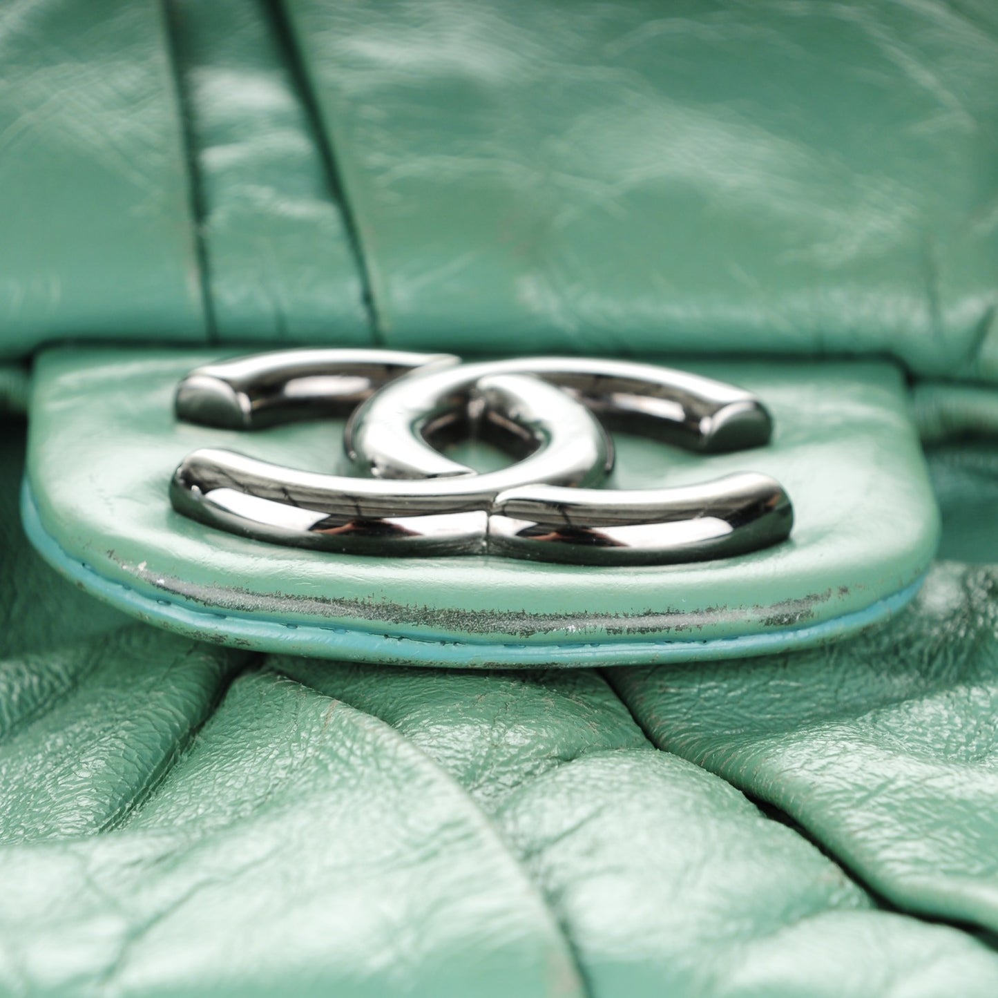Glazed Calfskin Twisted Maxi Flap Green