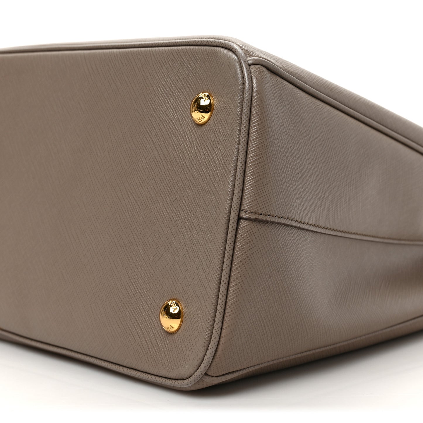 Saffiano Lux Medium Tote Argilla