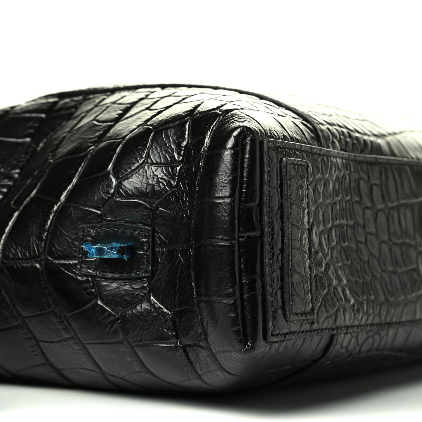 Calfskin Crocodile Embossed Medium Soft Antigona Black