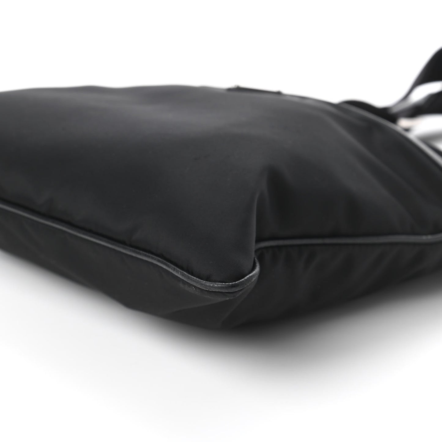 Tessuto Nylon Saffiano Flat Messenger Bag Black