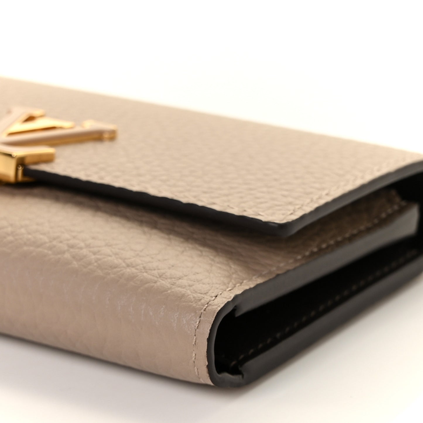 Taurillon Capucines Compact Wallet Galet