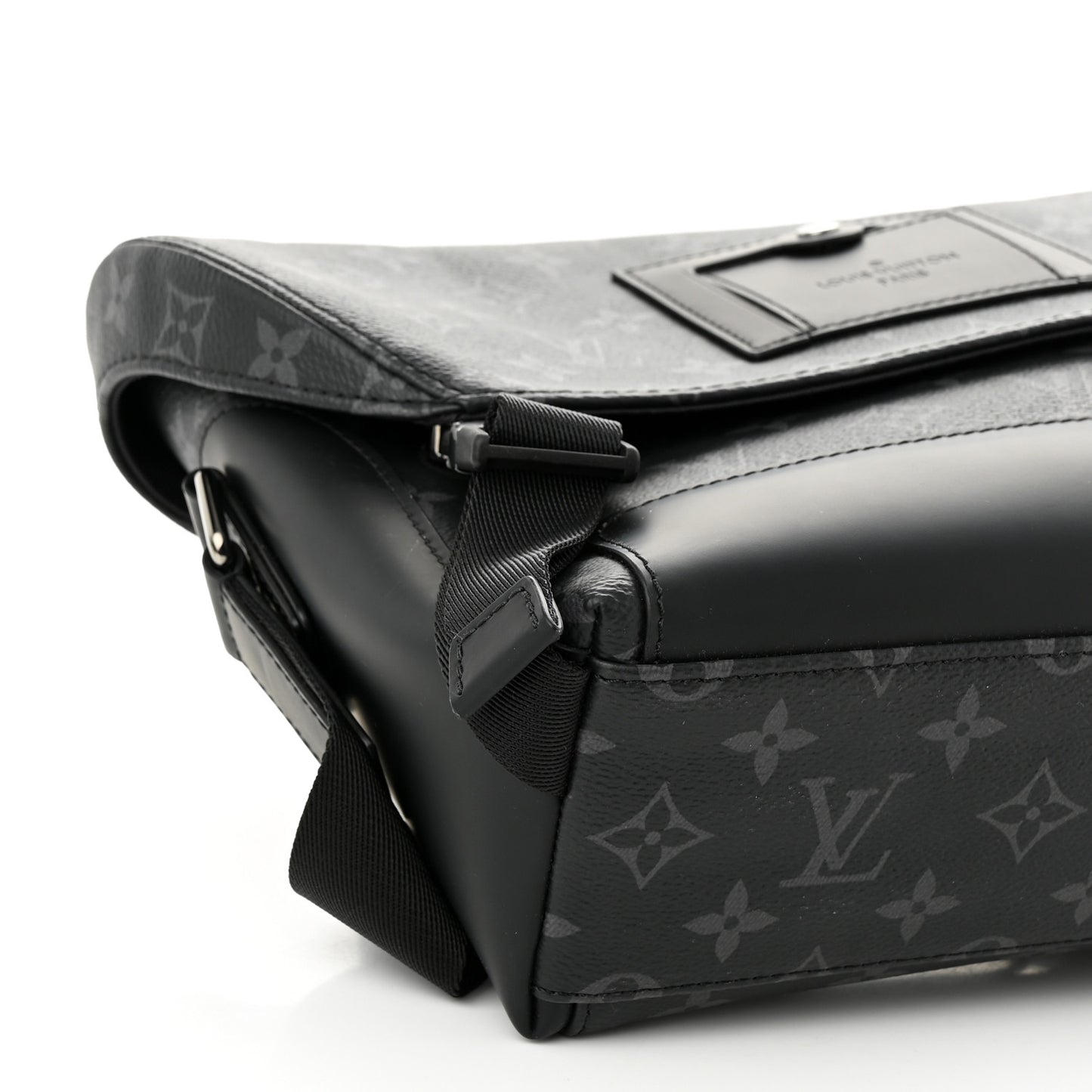 Monogram Eclipse Voyager PM Messenger
