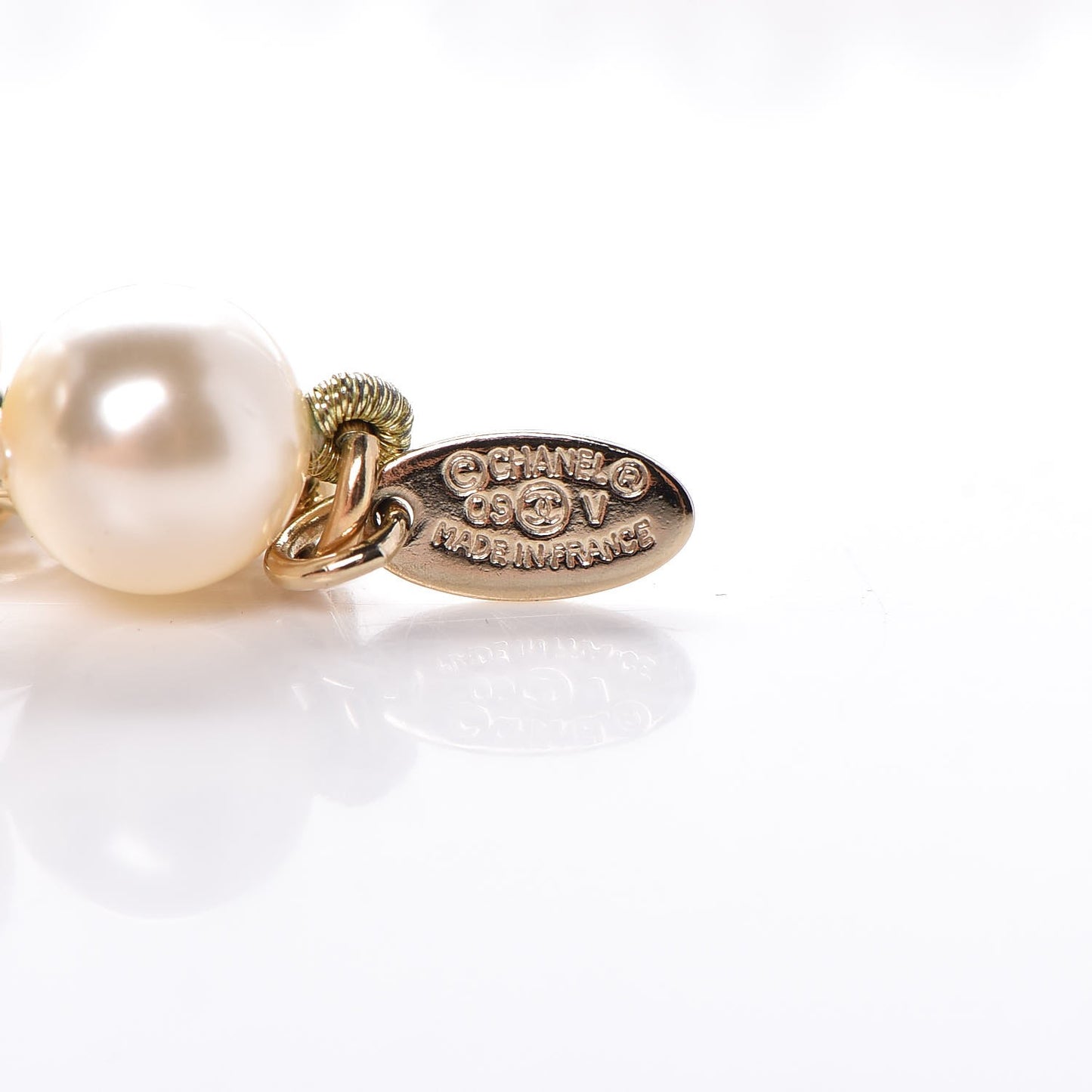 Graduated Pearl CC Long Necklace Gold