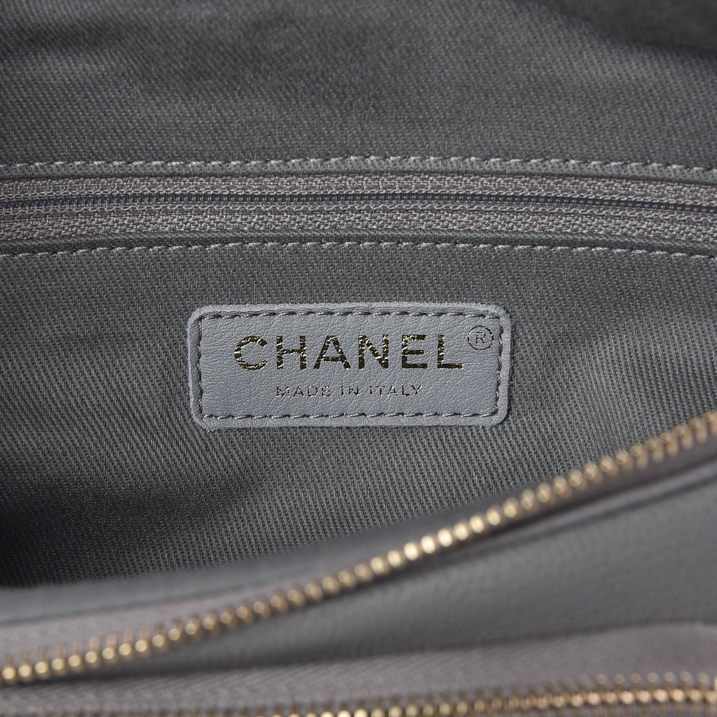 Caviar Quilted Business Affinity Waist Bag Grey