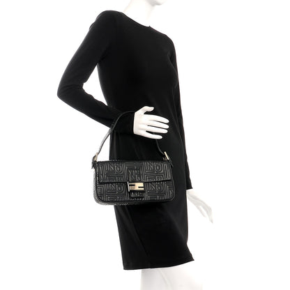 Fendi Nappa Logo Embossed Baguette Black 2 of 7