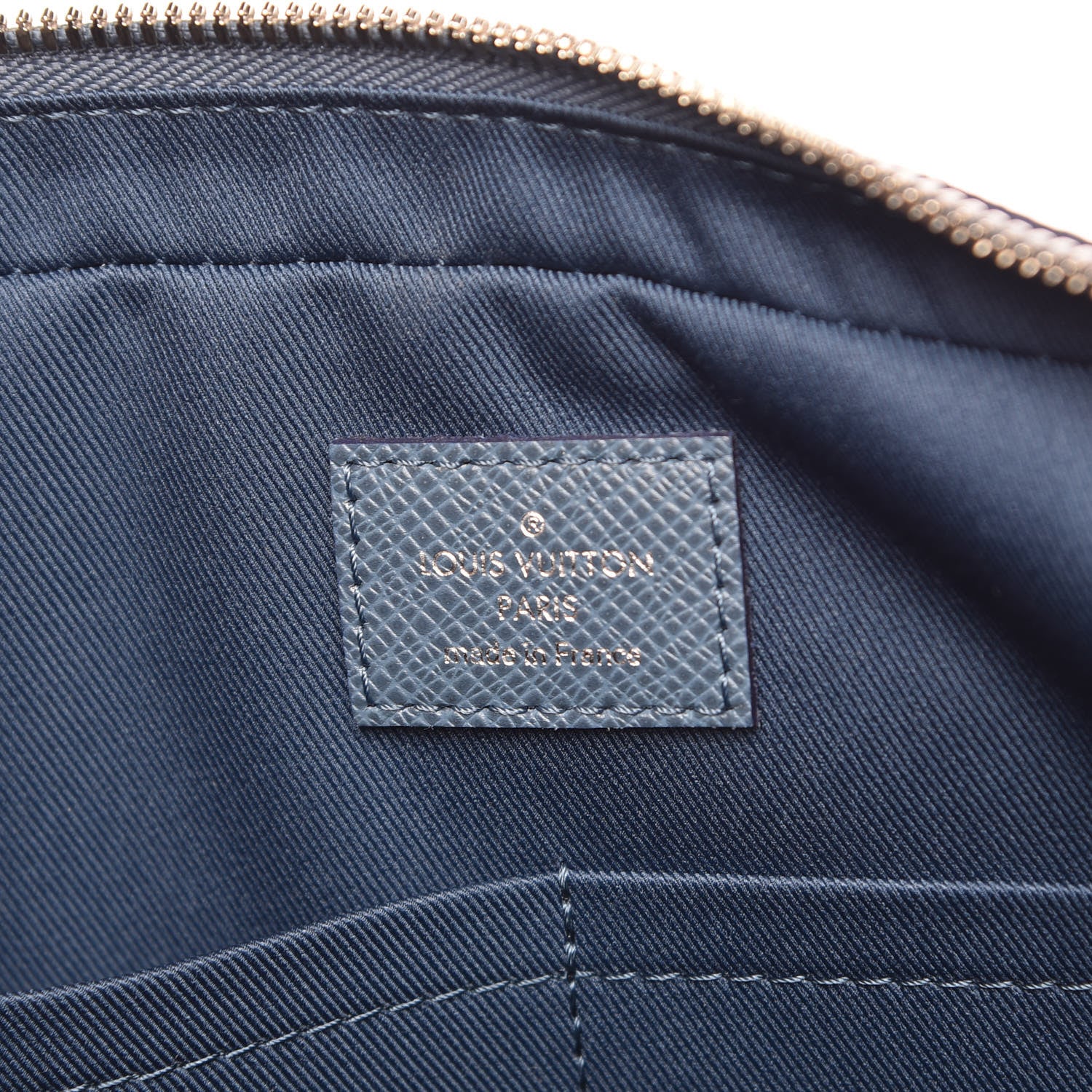 Louis Vuitton Taiga Porte-Documents Voyage PM Neva 6 of 9