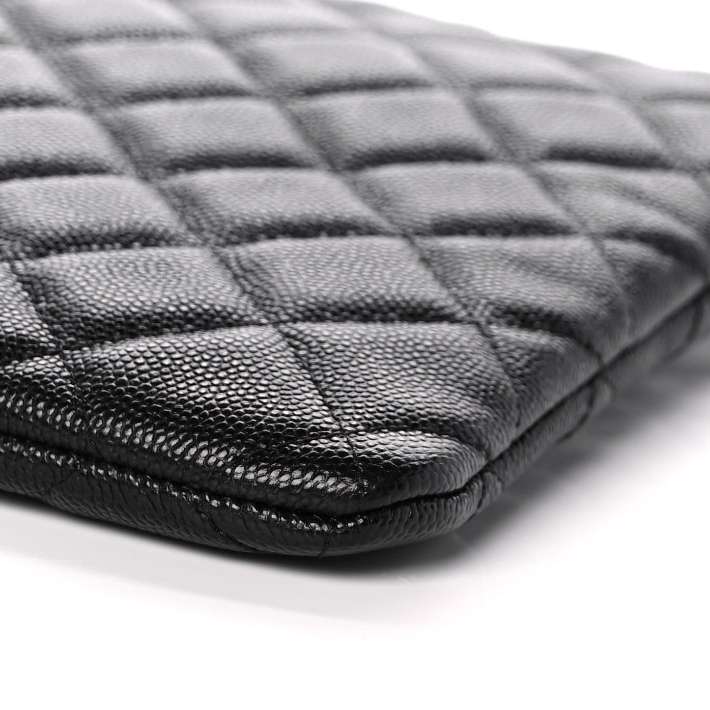 Caviar Quilted Medium Cosmetic Case Black