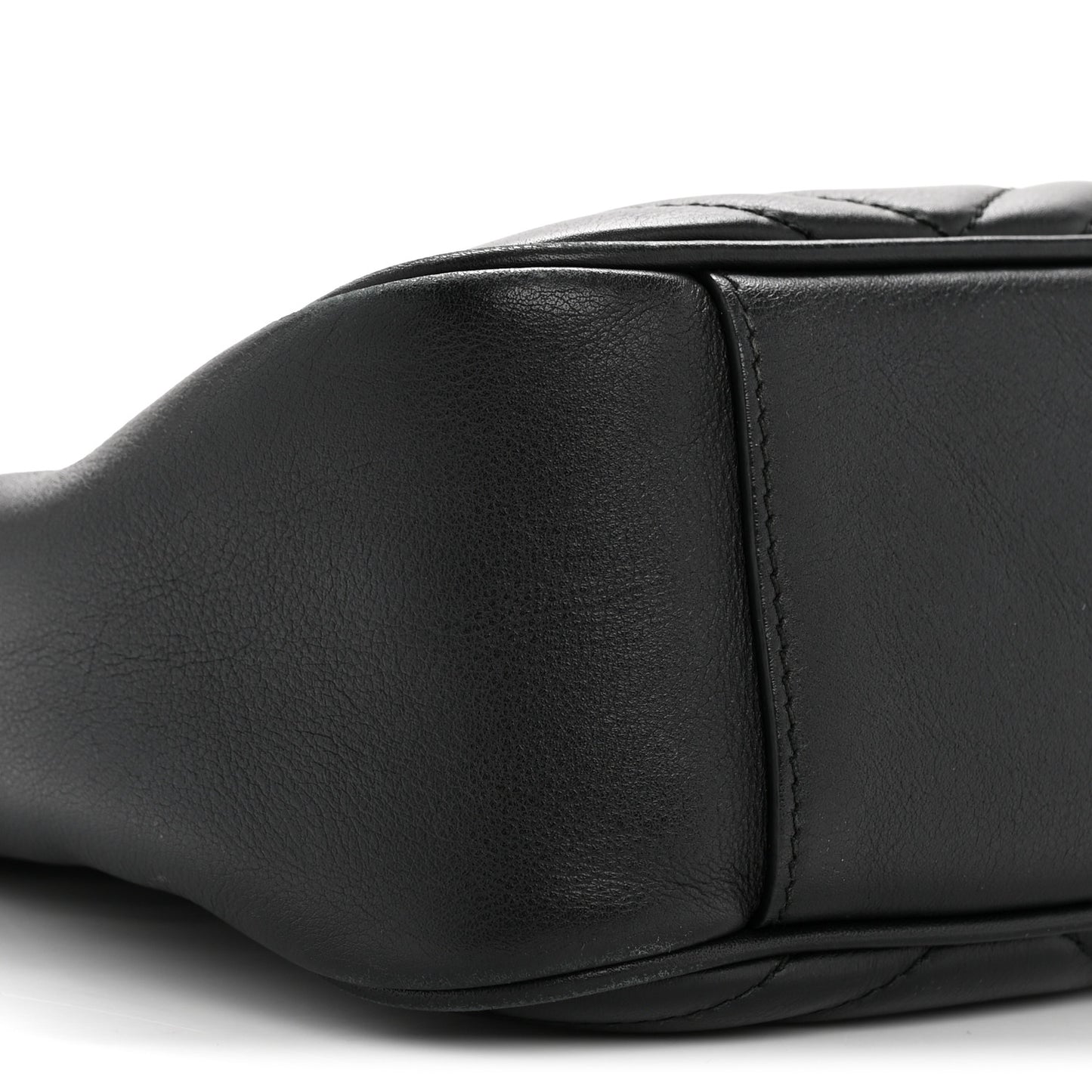 Calfskin Matelasse Medium GG Marmont Chain Shoulder Bag Black