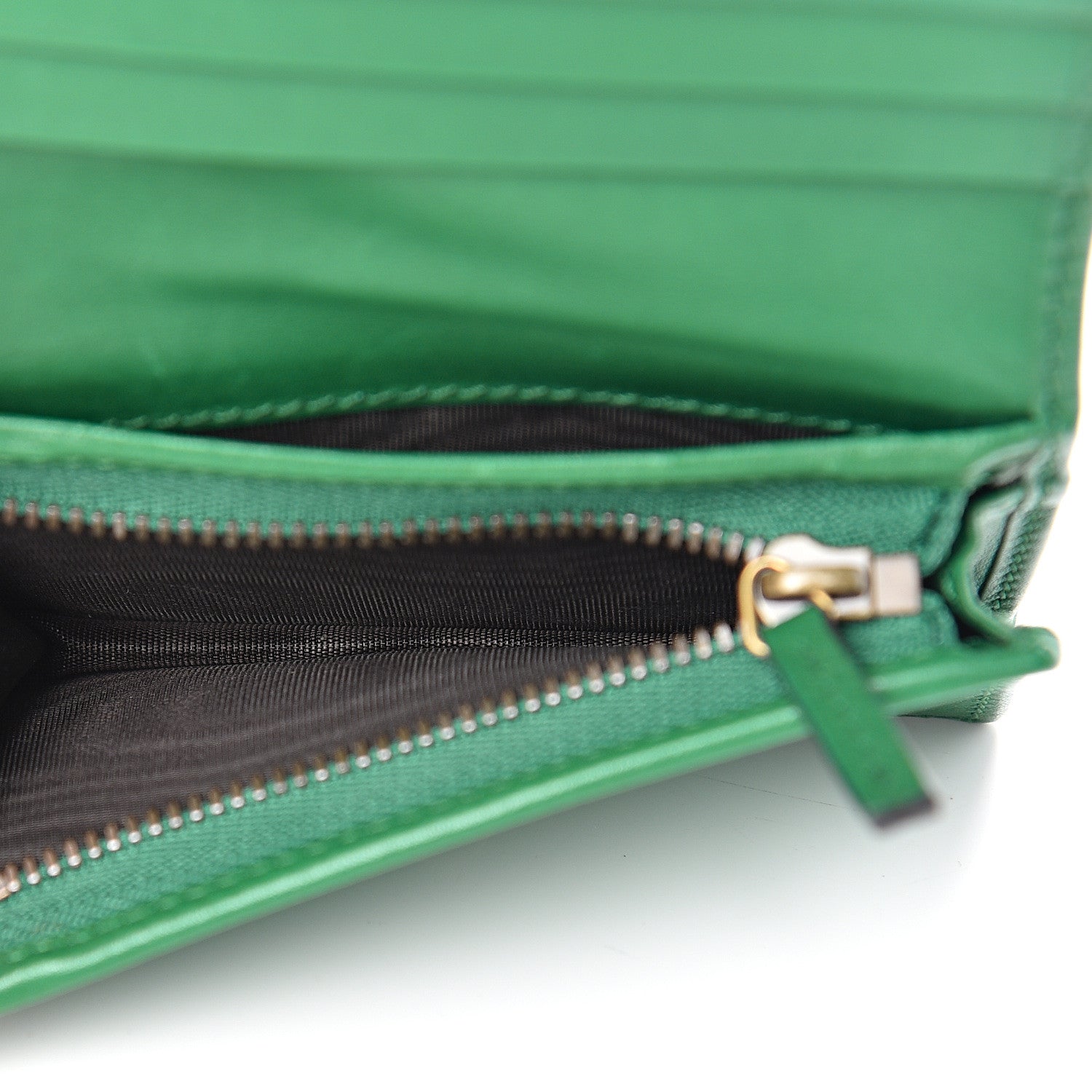 Gucci Calfskin Matelasse GG Marmont Card Case Wallet Emerald 4 of 11