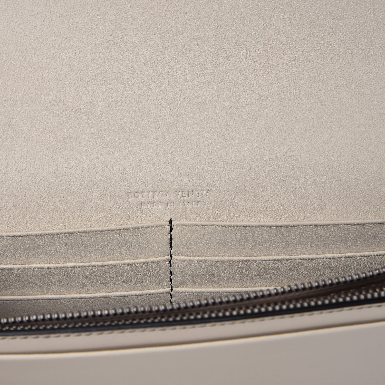 Bottega Veneta Nappa Intrecciato Studded Embellished Chain Wallet White 6 of 7