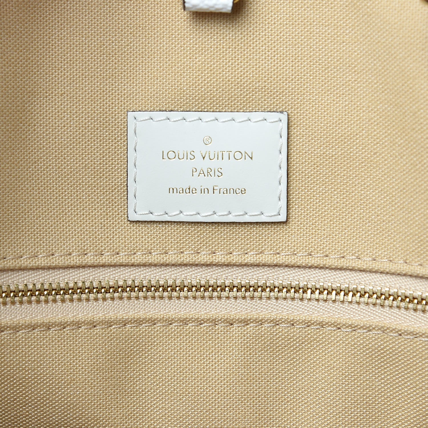 Louis Vuitton Monogram Giant Onthego GM Kaki Beige 6 of 10