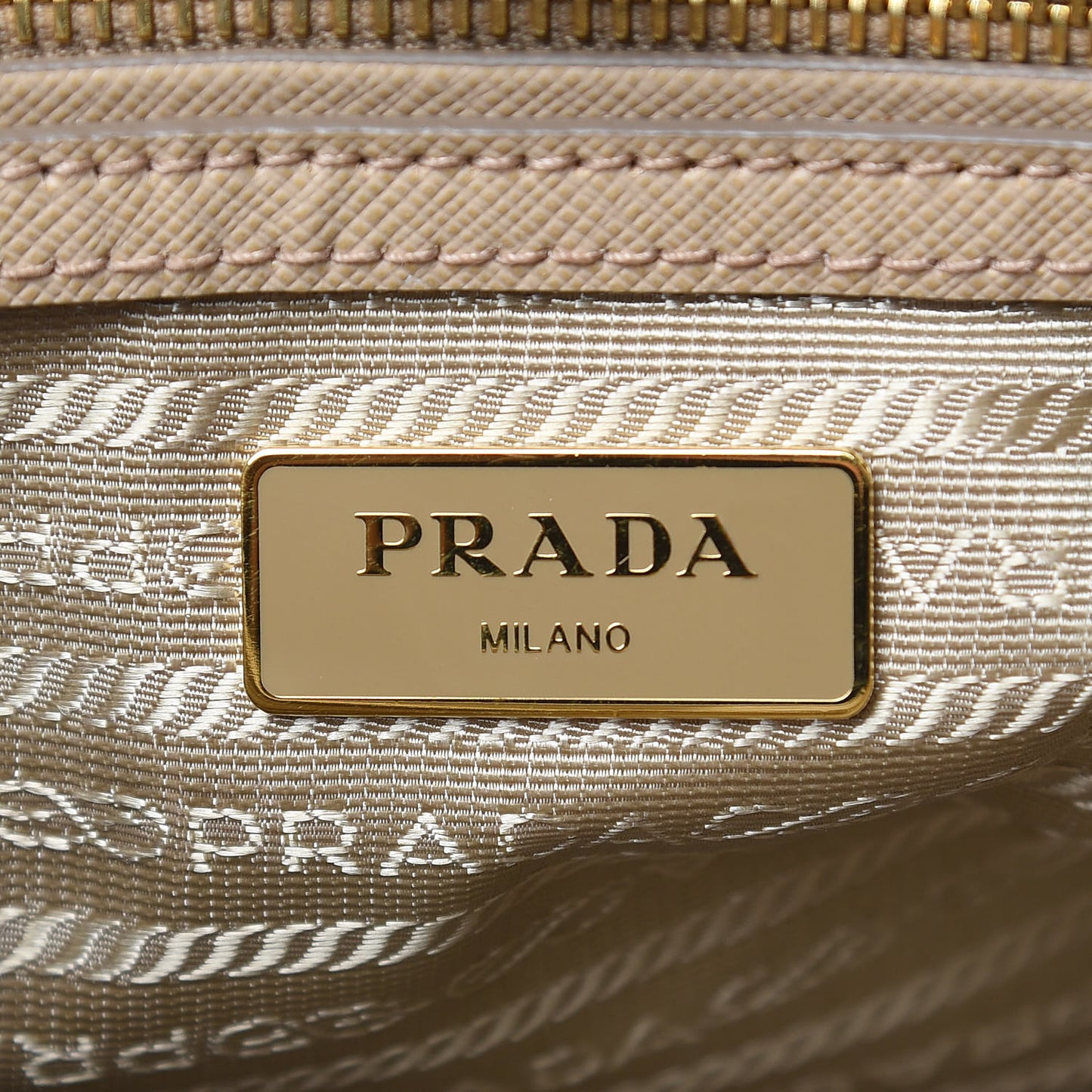 Saffiano Lux Medium Tote Sabbia