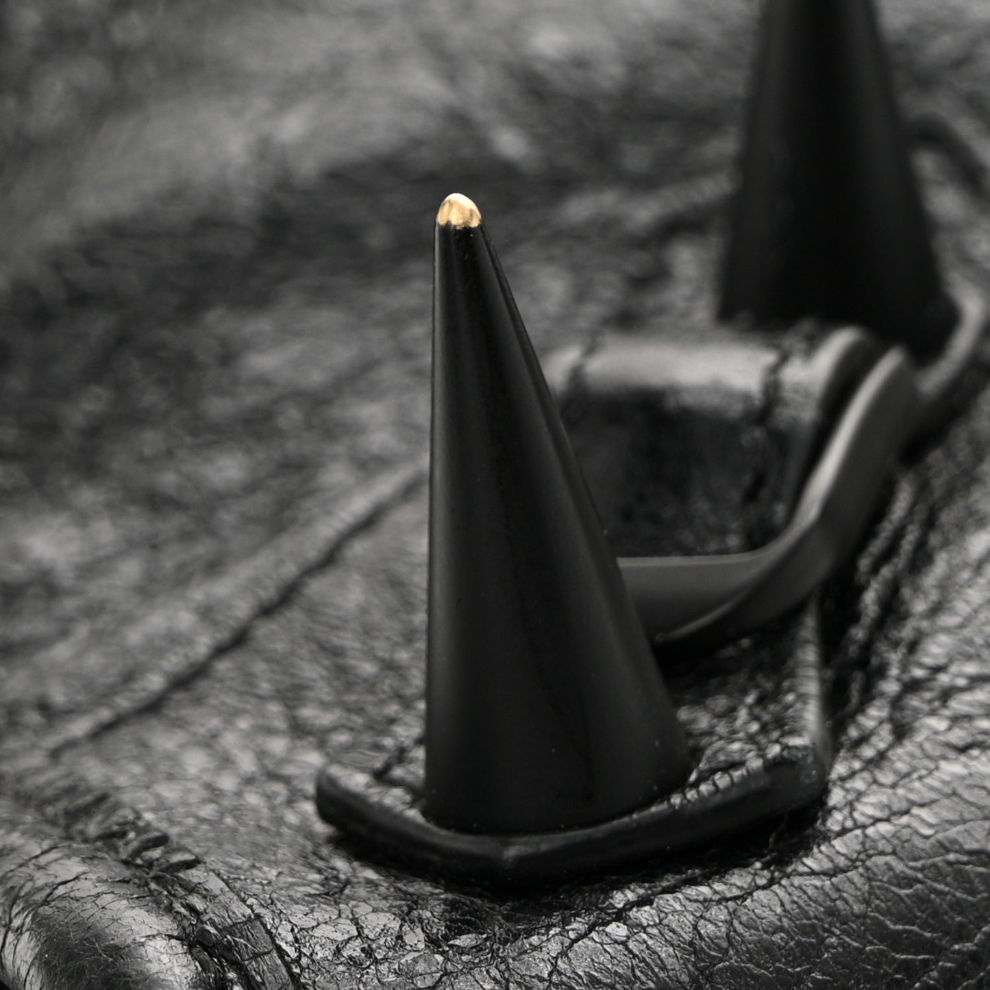 Agneau Spikes Black Hardware S City Black