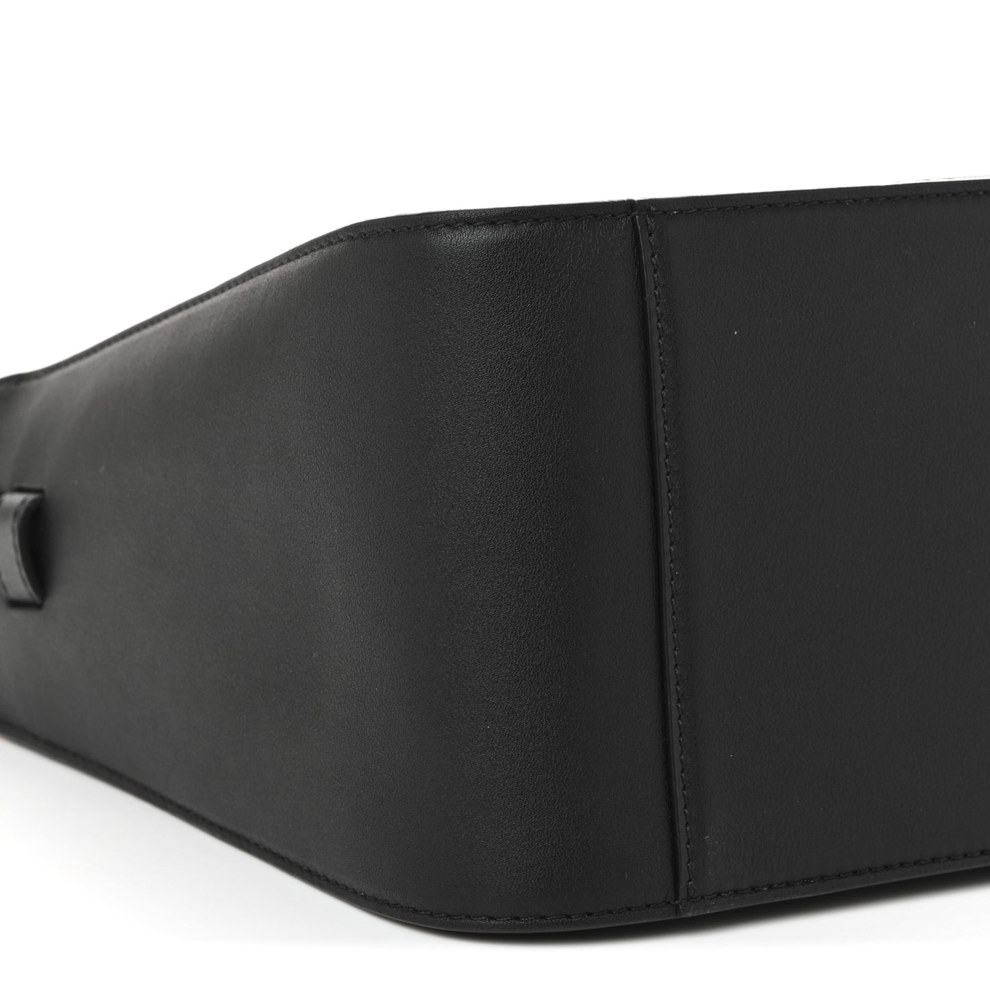 Calfskin Ottomar Medium Aren Flap Hobo Black