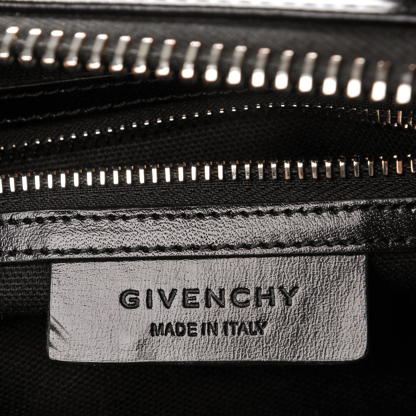 Shiny Lord Calfskin Mini Antigona Black