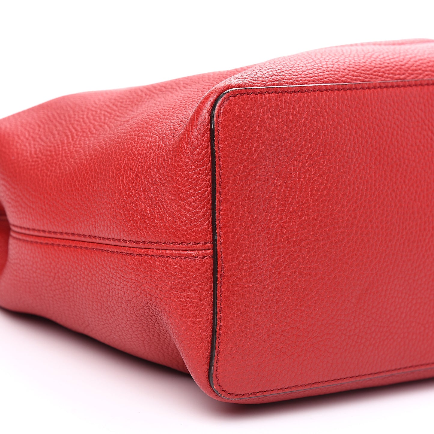 Pebbled Calfskin Large Soho Hobo Tabasco Red