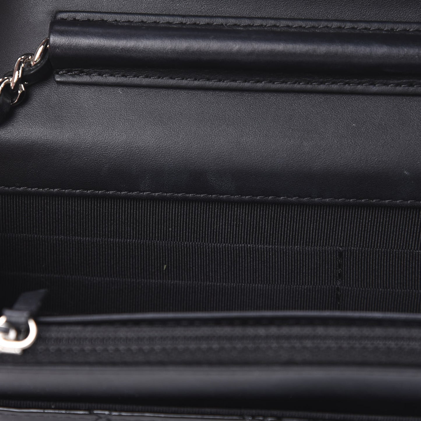 Patent Quilted Wallet On Chain WOC Black