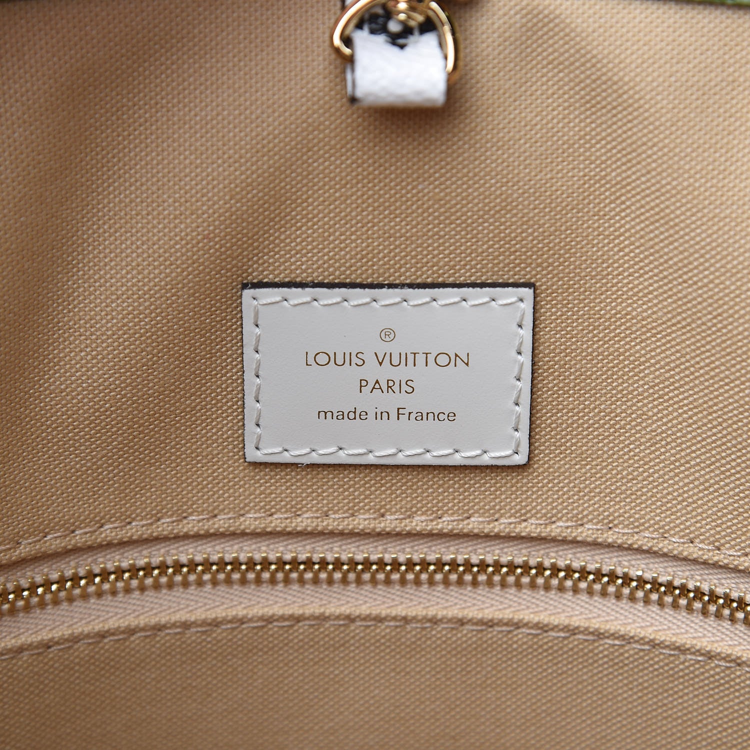 Louis Vuitton Monogram Giant Onthego GM Kaki Beige 6 of 9