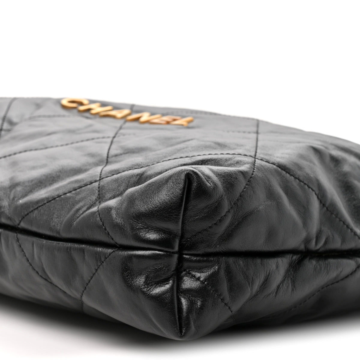 Shiny Calfskin Quilted Chanel 22 Black