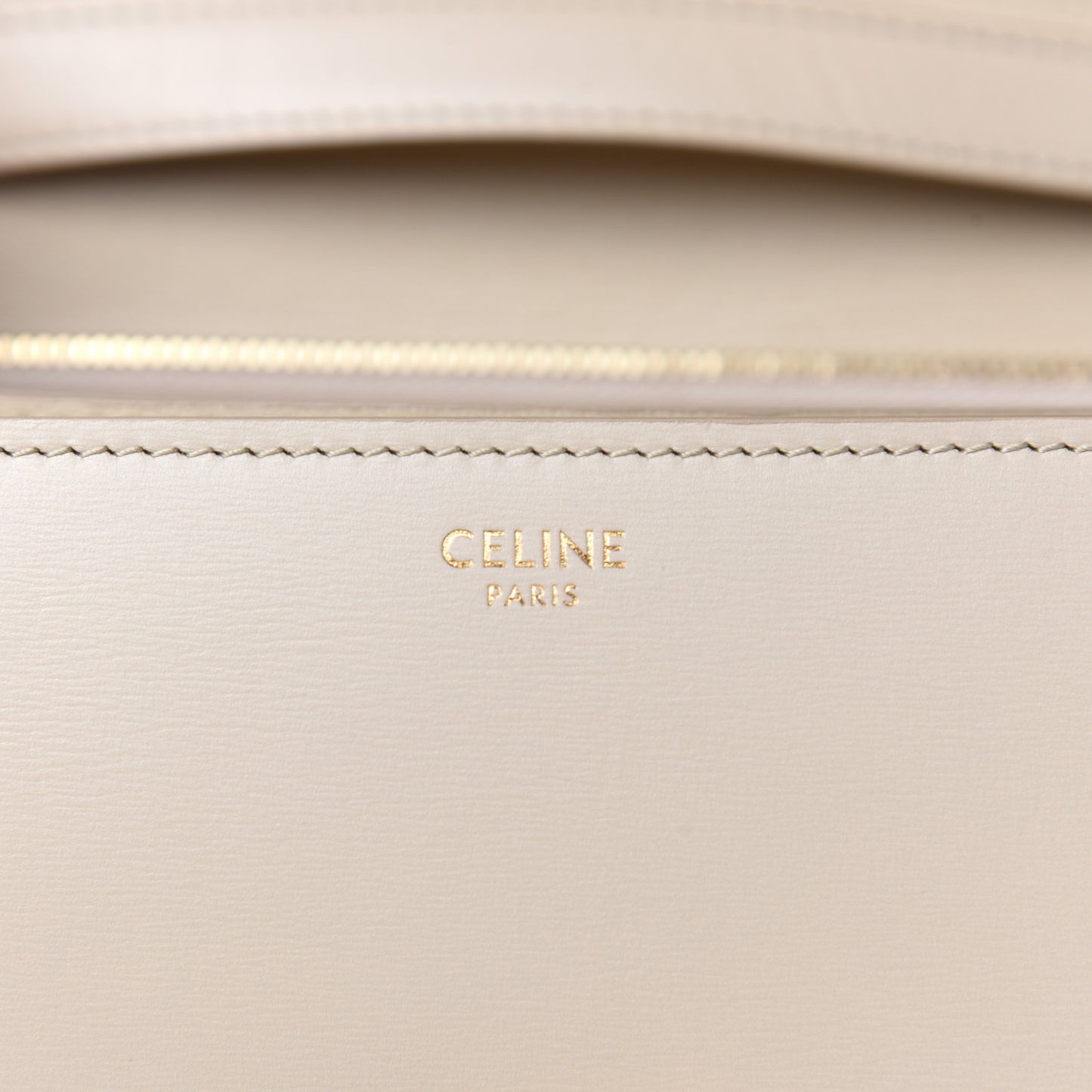 Box Calfskin Medium Classic Box Bag Linen