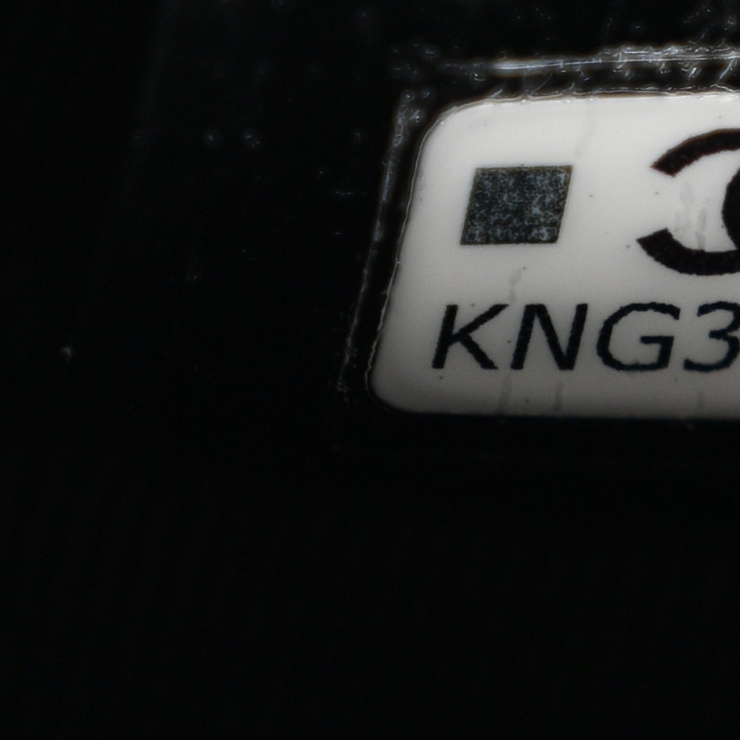 Shiny Caviar Quilted Bow Pouch Hobo Black