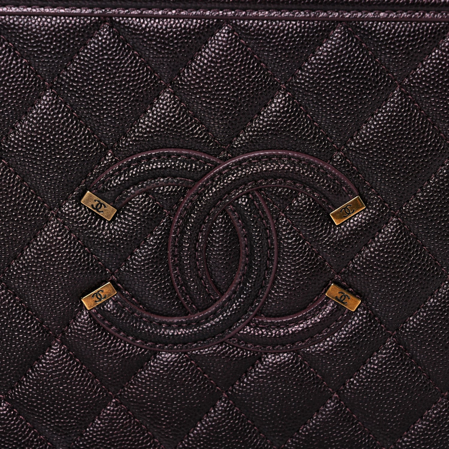 Chanel Iridescent Caviar Quilted Medium CC Filigree Vanity Case Burgundy 14 of 15
