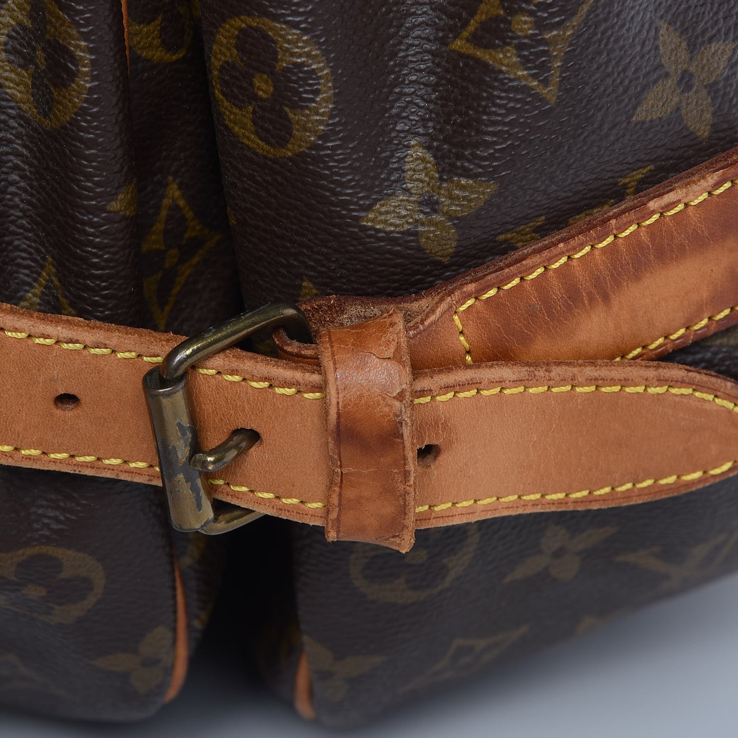 Monogram Saumur 43