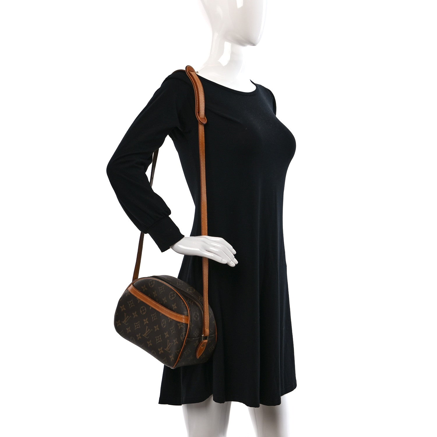 Louis Vuitton Monogram Blois 2 of 10
