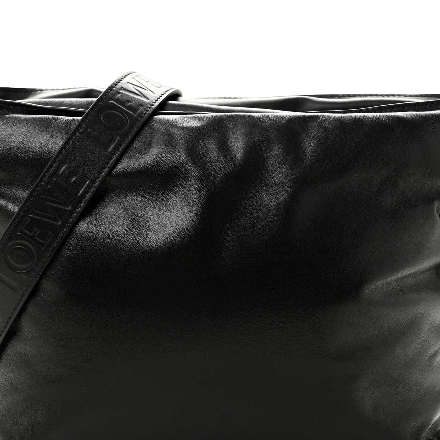 Shiny Nappa Lambskin Puffer Flamenco Knot Clutch Black